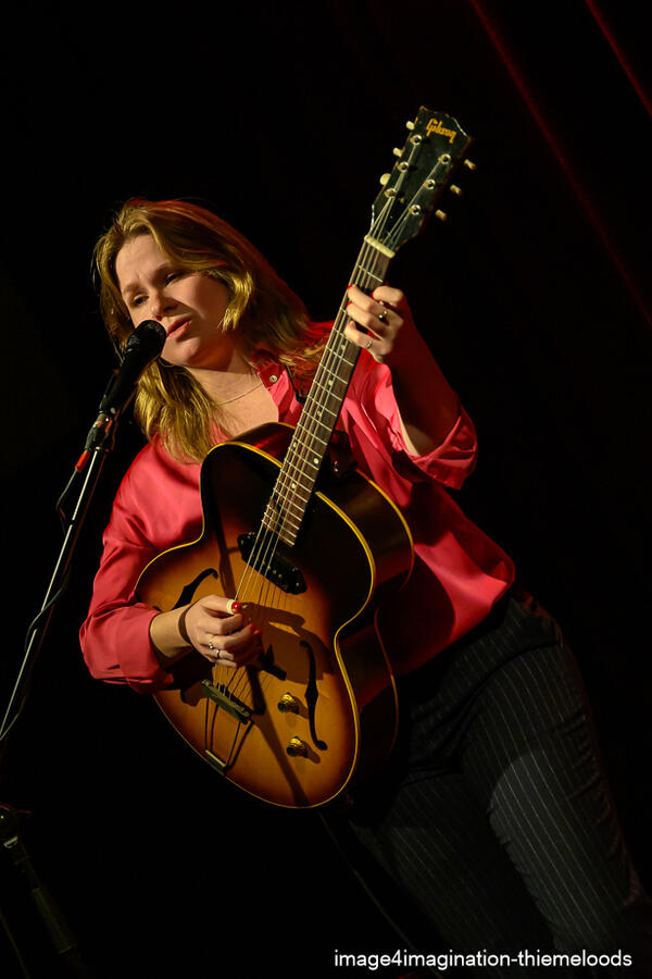 katie spencer - thiemeloods - concertfotografie