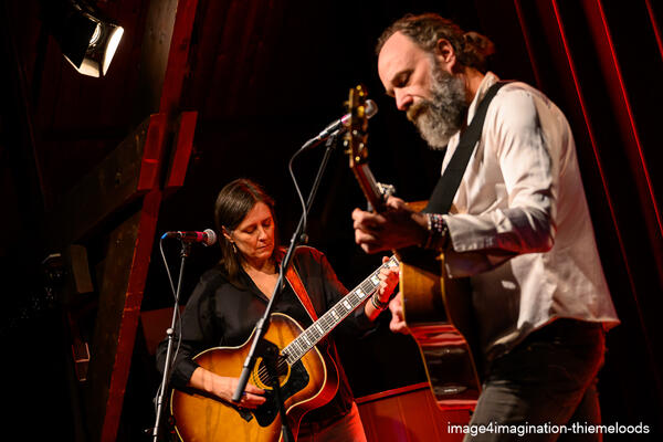 the glass hours - thiemeloods 